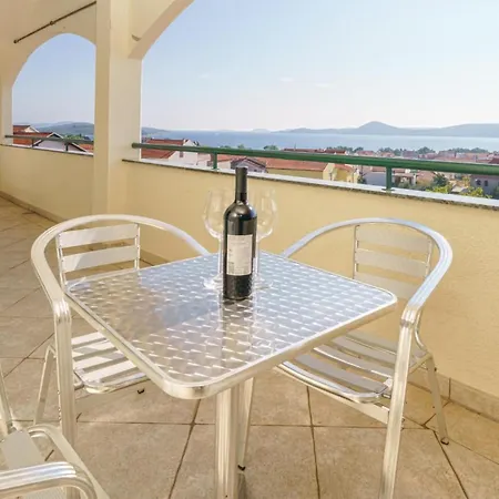 Apartamento Stunning Apartment In Vodice