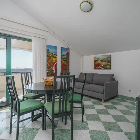 Stunning Apartment In Vodice