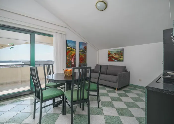 Stunning Apartment In Vodice