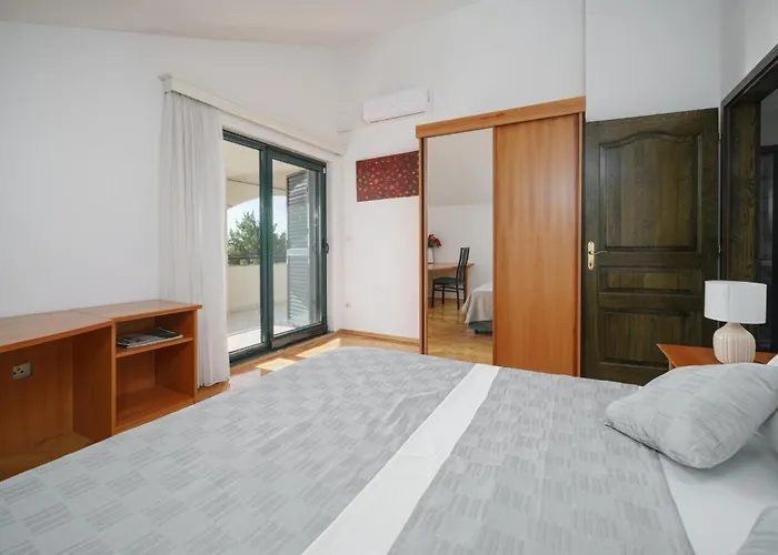 Stunning Apartment In Vodice